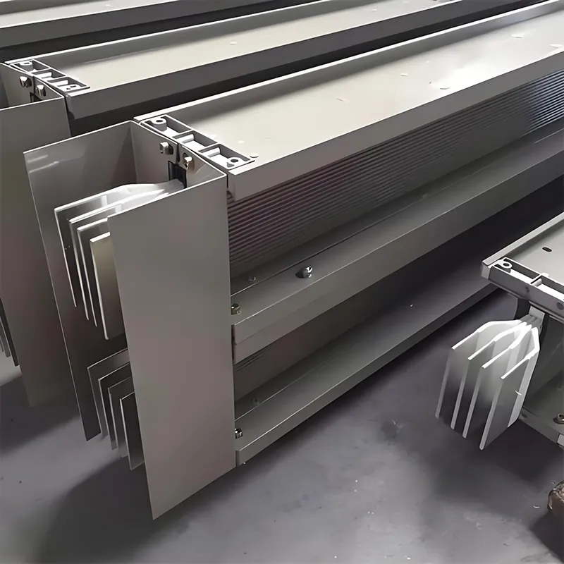 حافلات ساندويتش ذات الجهد المنخفض