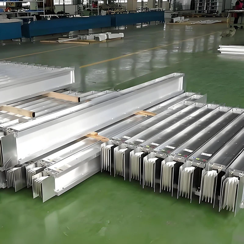 طريق حافلات مغلق متوسط ​​التيار